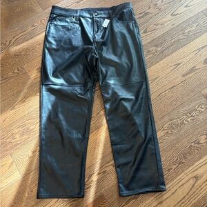 New Gap Women’s High Rise Vegan Leather Cheeky Straight Pants